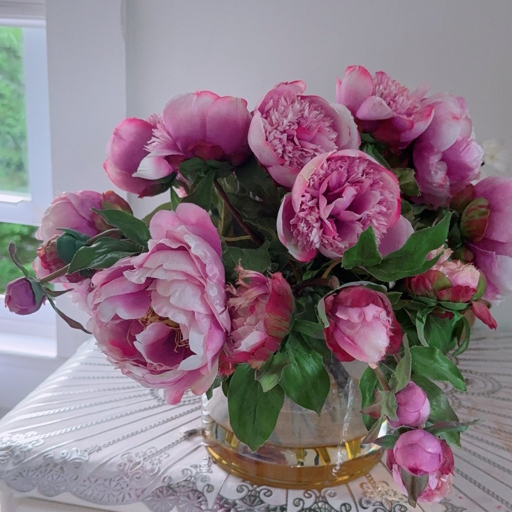 Peonies Elegant Pink Floral Arrangement in Glass Vase Pink Peonies - Picture 3 of 9